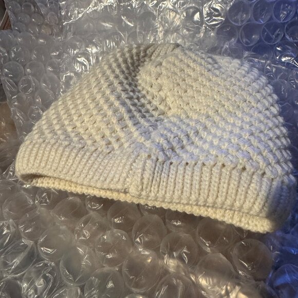 Canada Weather Gear White Sherpa faux fur  Lined Winter Hat One Size nwot not wo - Picture 4 of 9